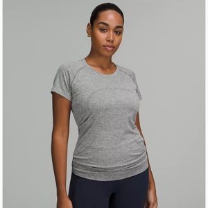 Lululemon Swiftly Tech Short Sleeve Shirt top, 8, Gray